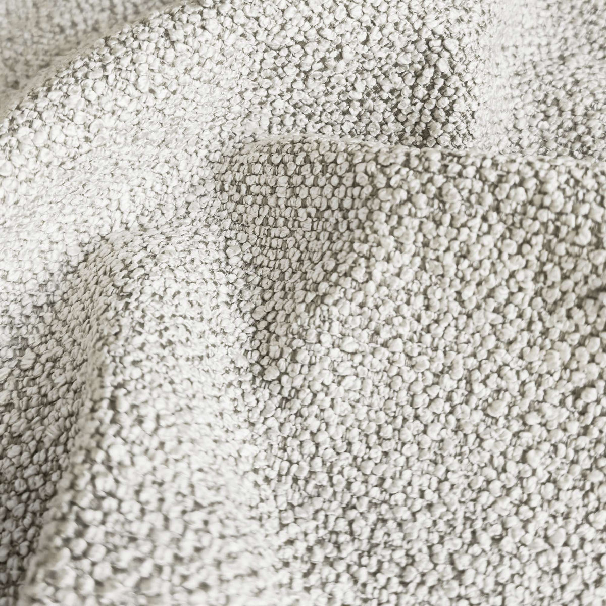 Tessuto Cloe White CL02 drappeggiato – bouclé dai riccioli fitti