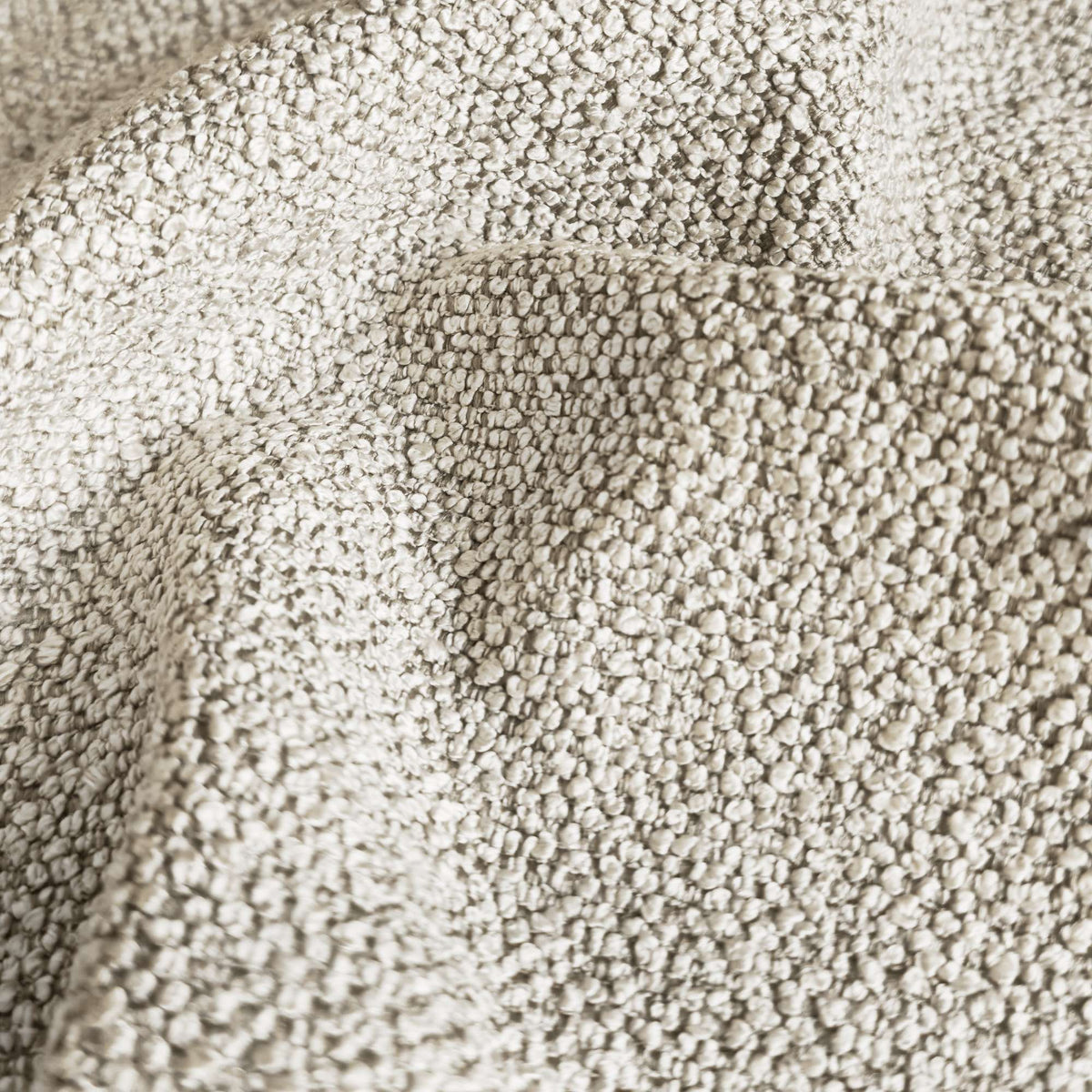 Tessuto Cloe Ivory CL11 drappeggiato – bouclé dai riccioli fitti