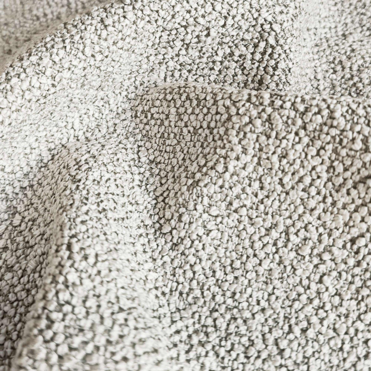 Tessuto Cloe Silver CL121 drappeggiato – bouclé dai riccioli fitti