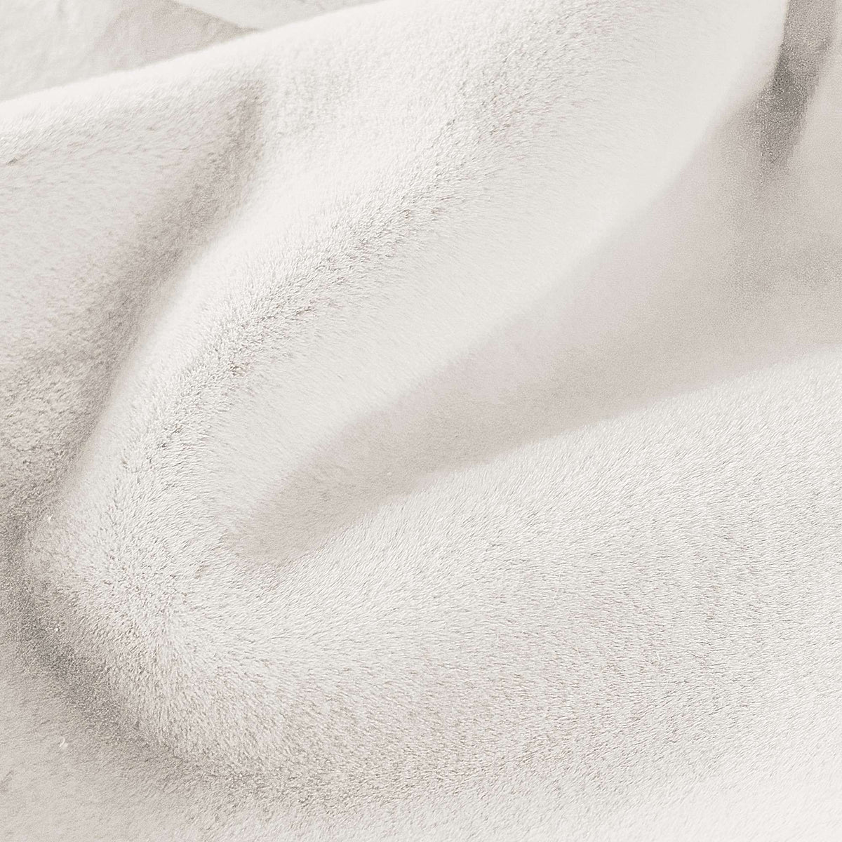 Tessuto Milano White MI02 drappeggiato – velluto a pelo alto