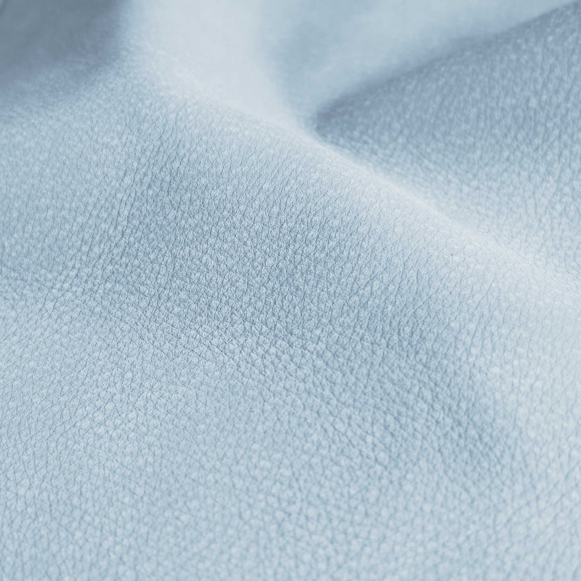 Pelle Maya Light Blue 7317 – vera pelle nabuk scamosciata in drappeggio