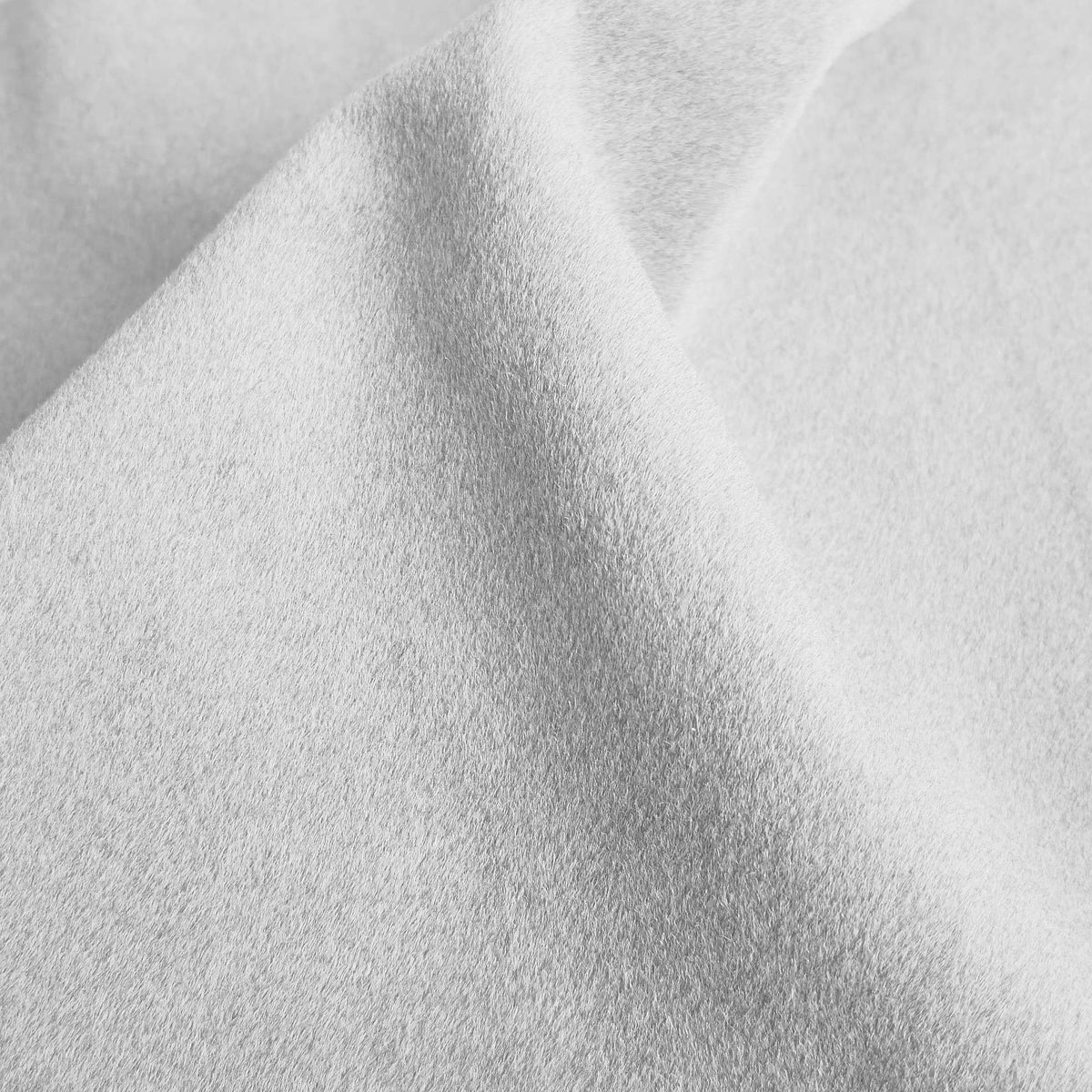 Tessuto Mohair Light Grey MH120 drappeggiato – tessuto a pelo rasato idrorepellente