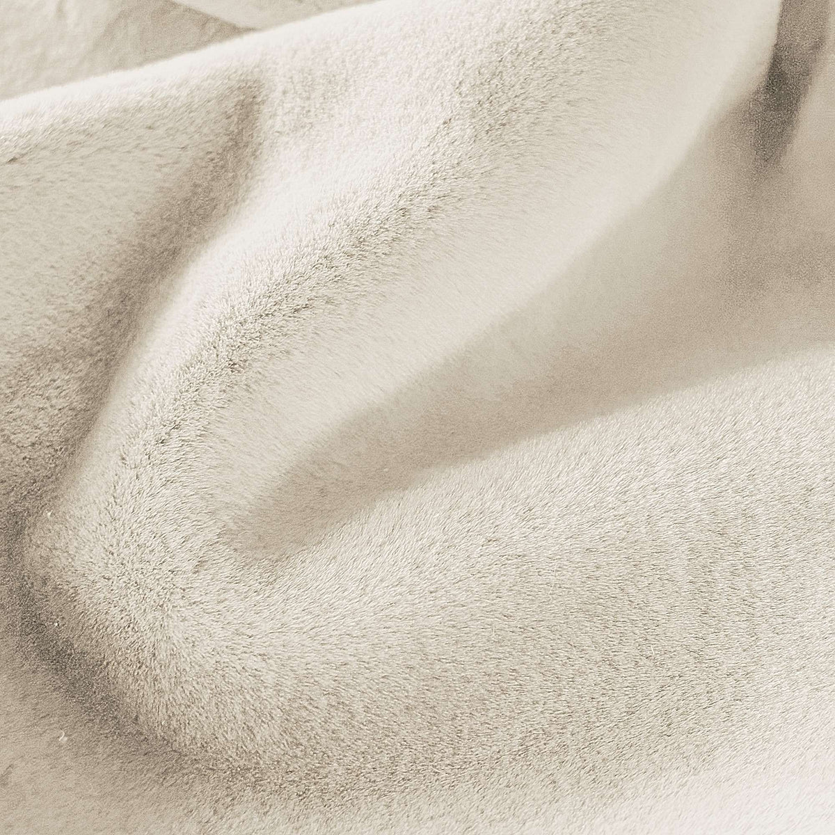 Tessuto Milano Cream MI11 drappeggiato – velluto a pelo alto