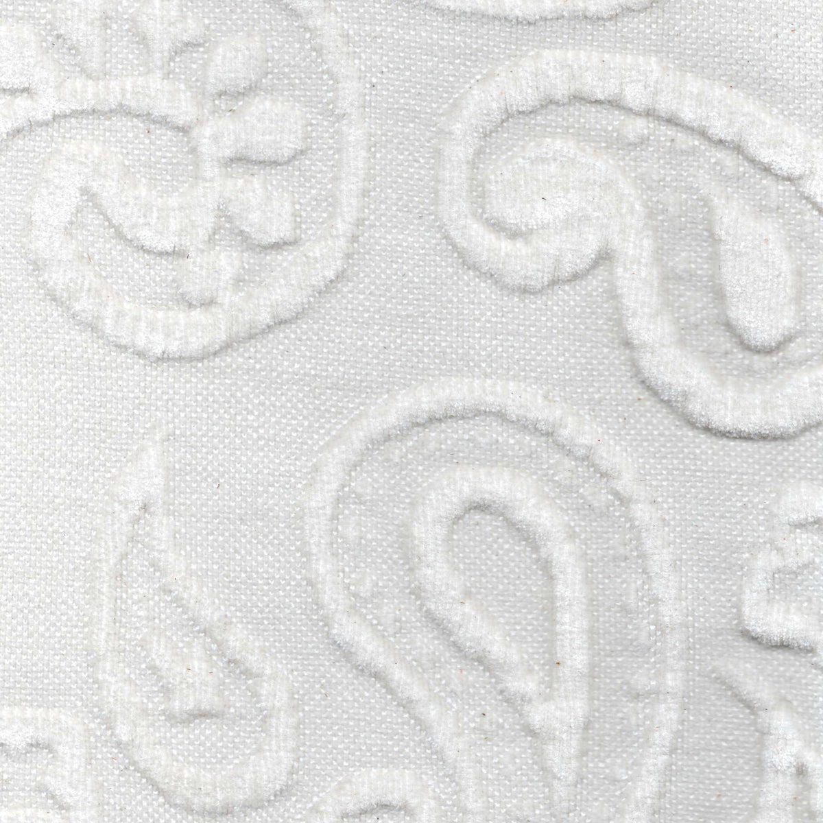 Tessuto Paisley Snow PA01 – motivo paisley in rilievo su tessuto bielastico